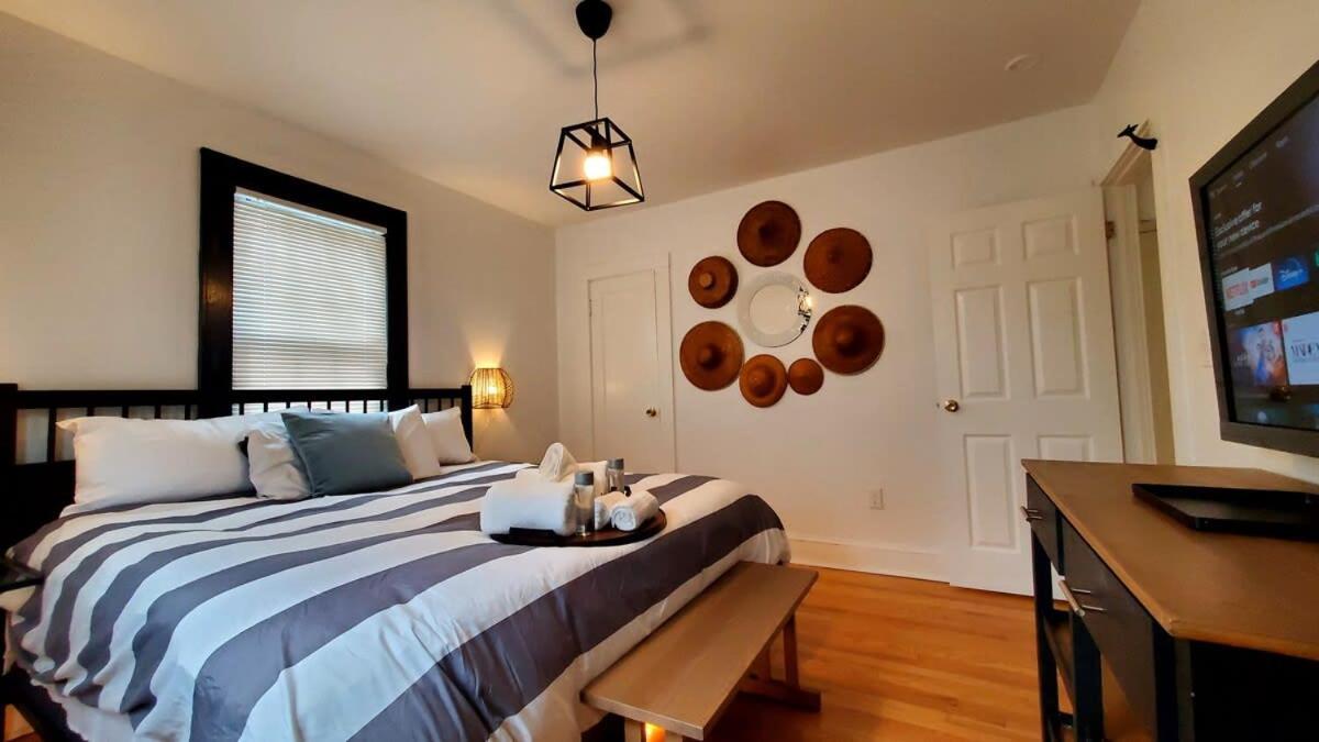 The Blue Sapphire 2Br 2 King Beds & Ample Backyard Lejlighed Bridgeport Eksteriør billede
