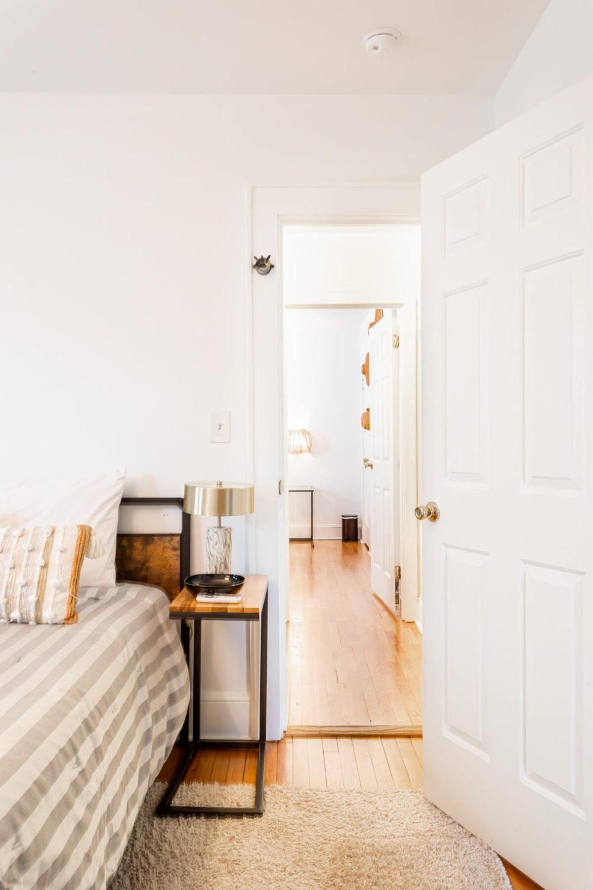 The Blue Sapphire 2Br 2 King Beds & Ample Backyard Lejlighed Bridgeport Eksteriør billede